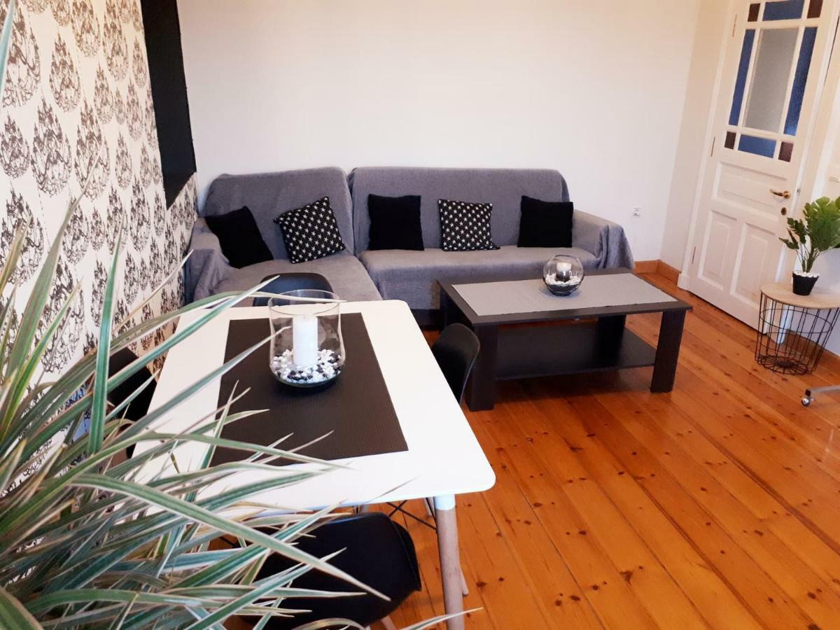 Laval Apartment Mantouki المظهر الخارجي الصورة